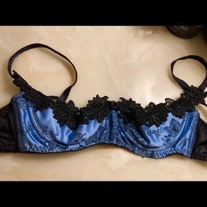 Size 32 Quarter cup/cupless/half cup bra